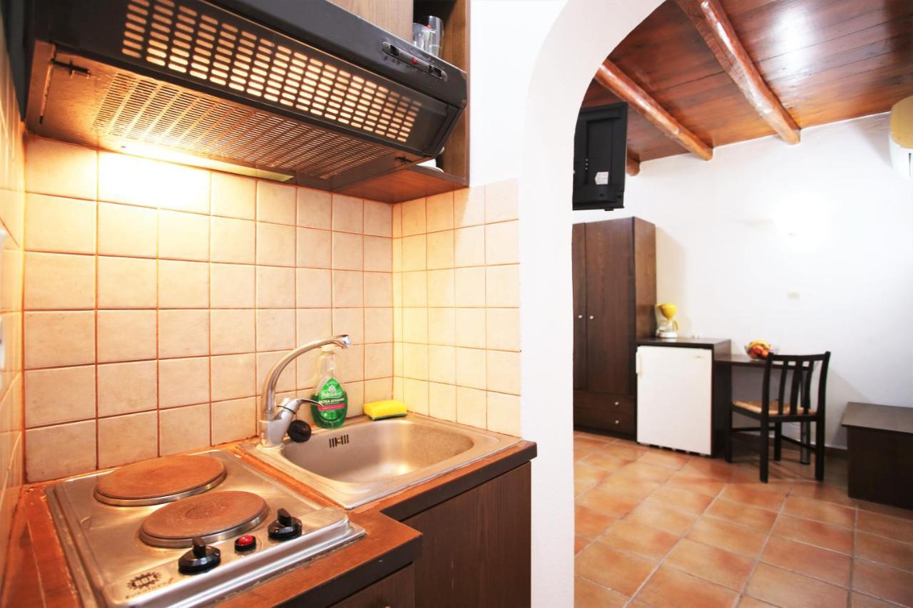 Pension Ioanna Adamantas  Esterno foto